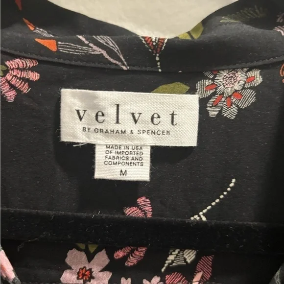 Black Floral collared shirt by Velvet by Graham + Spencer, women’s size M - Picture 3 of 6